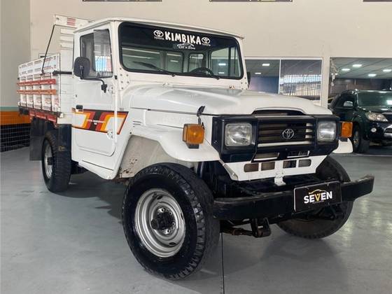 TOYOTA BJ 3.7 BL55LP-2BL 4X4 CD DIESEL 2P MANUAL